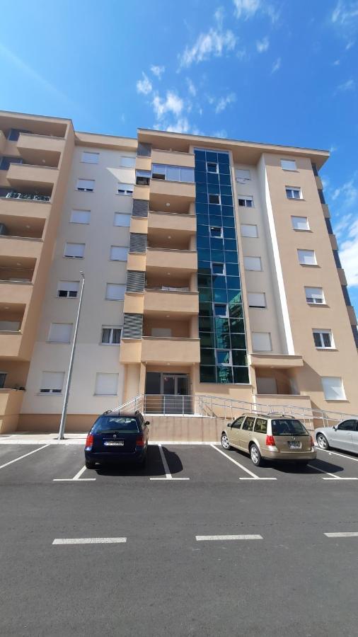 Apartman Seka Apartment Подгорица Екстериор снимка